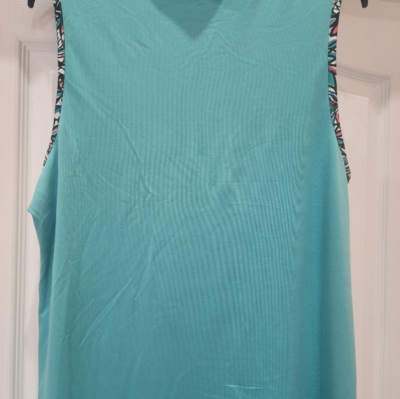 -NWT Emerald 18 Women's Golf Top Sleeveless Split V-Neck UPF 50+ Aqua Blue - Picture 7 of 8